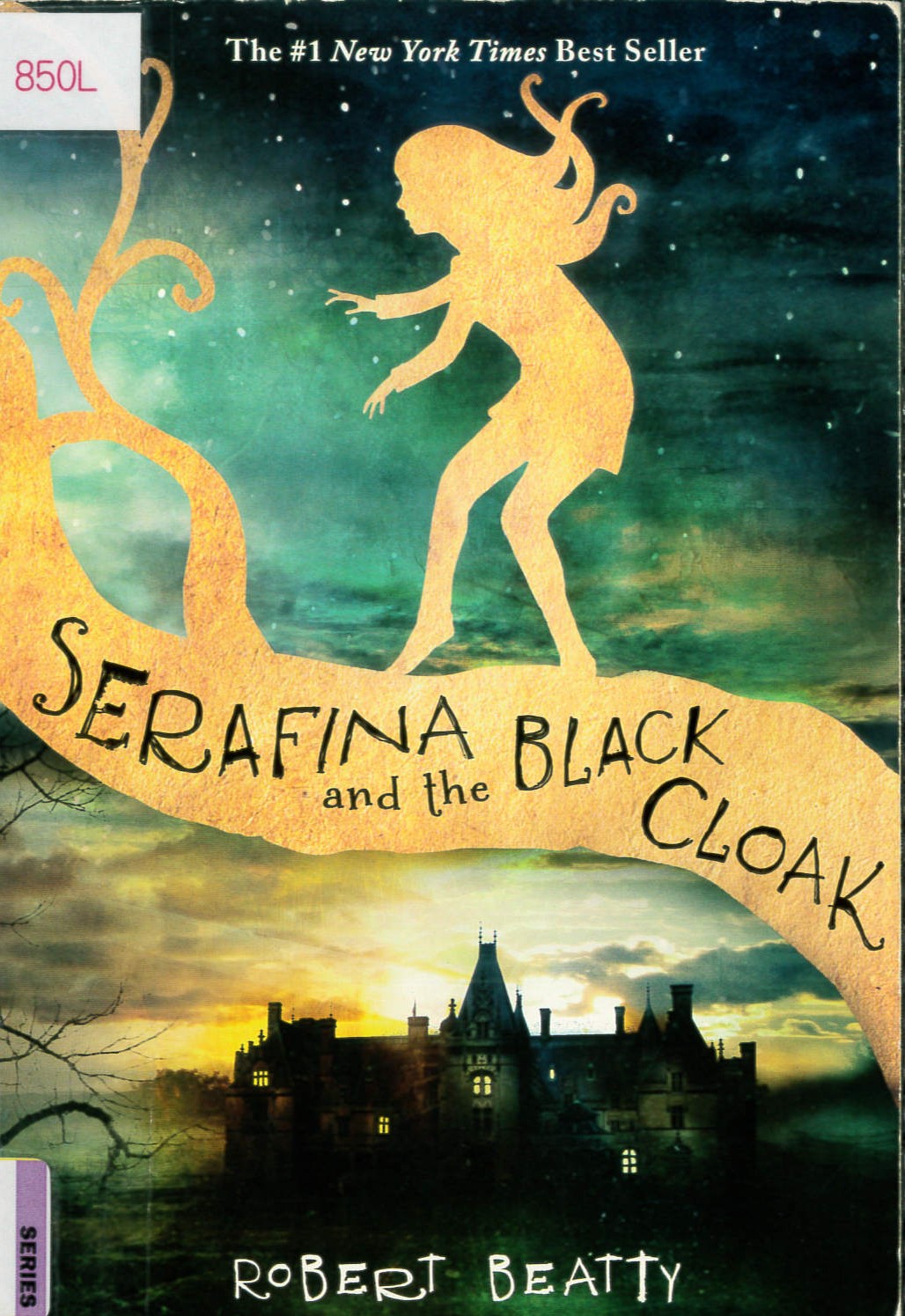 Serafina and the black cloak /